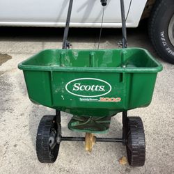Scott’s SpeedyGreen 3000 - Compare @$50