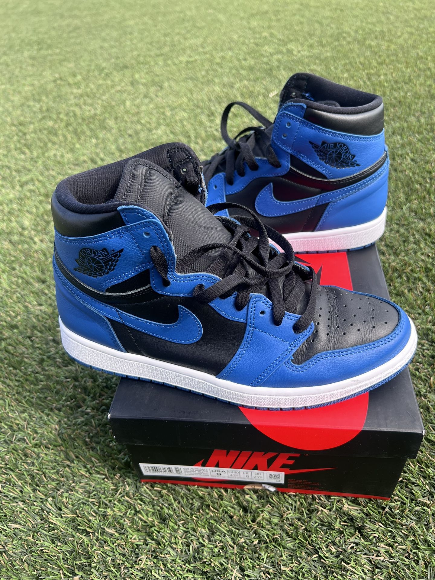 Dark Marina Jordan 1’s