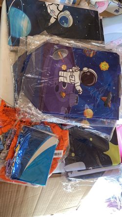 Spaceship party supplies
