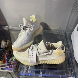 Yeezy Boost 350 V2 Brand New 