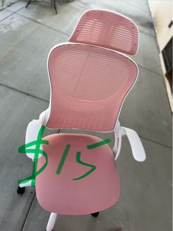 pink office chair