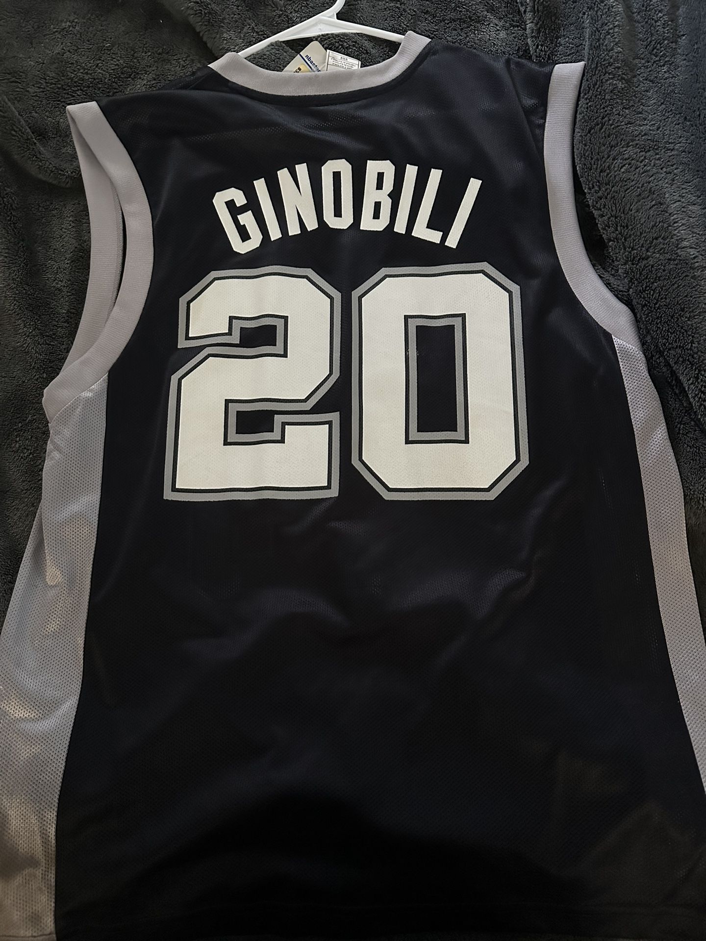 Size M/ Spurs Jersey 