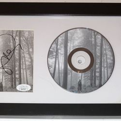 TAYLOR SWIFT SIGNED AUTOGRAPHED FOLKLORE CD ALBUM FRAMED JSA COA RARE!