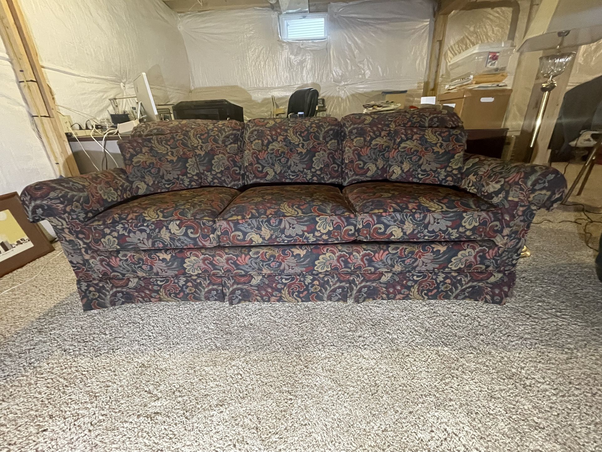 Couch - Floral pattern