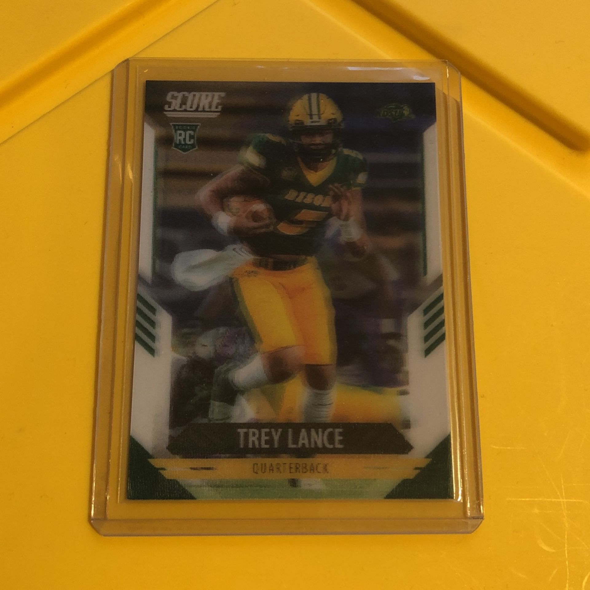 2021 Panini Score Rookie Dynamics Trey Lance Insert Very Rare Sports Card!