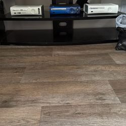 3 Xbox 360s (Working/Not Working)