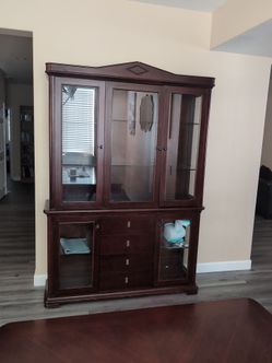 Glass hutch