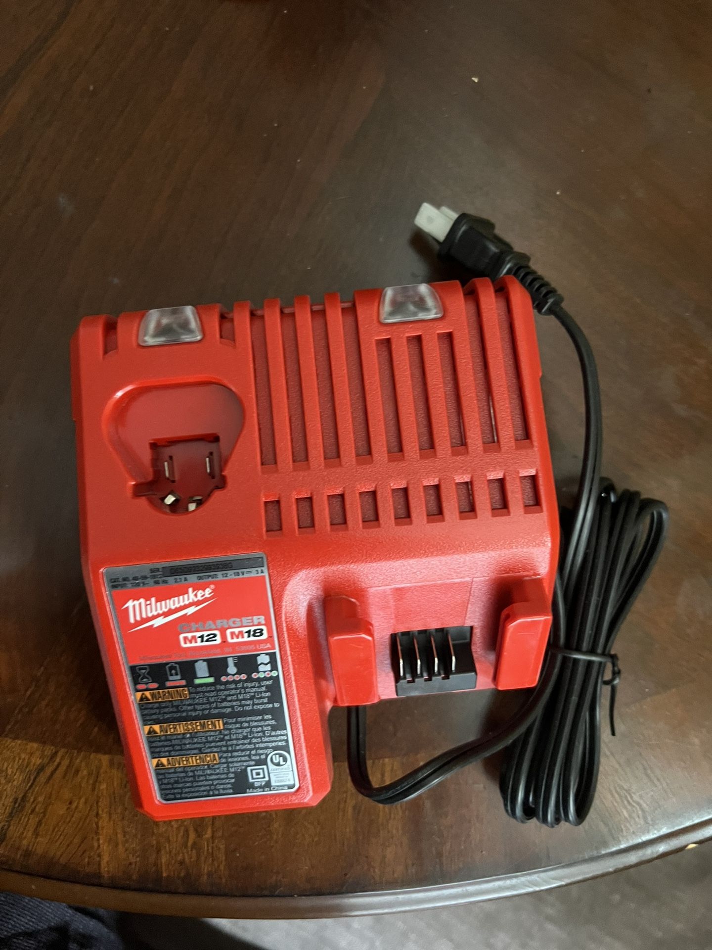 Milwaukee M18 Charger