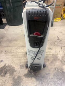 De'Longhi SafeHeat Oil-Filled Radiator Heater