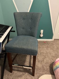 Bar stool