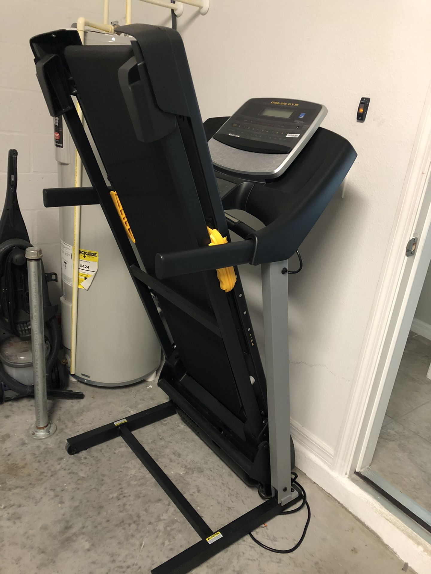 Golds gym 430i treadmill