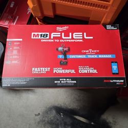 Milwaukee, M18 FUEL 7/16in. Hex Utility High Impact Torque Wrench w/ One-Key Kit, 18 Volts, Lithium-ion, Model# 2865-22