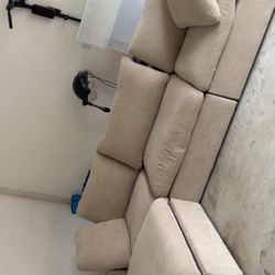 Sectional Couch With Ottoman
