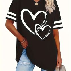 Women's Plus Size T-Shirt - Charming Heart & Stripe Design, Comfortable Casual V-Neck Short Sleeve - Perfect for Spring & Summer Fashion