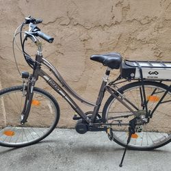 E-bike. Updated Aluminum Giant Comfort Ride with Bafang 48V 750W Mid Crank motor. Huge 20Ah Battery