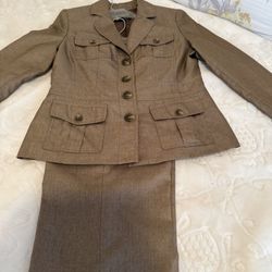 Elegant Classic Women’s Blazer