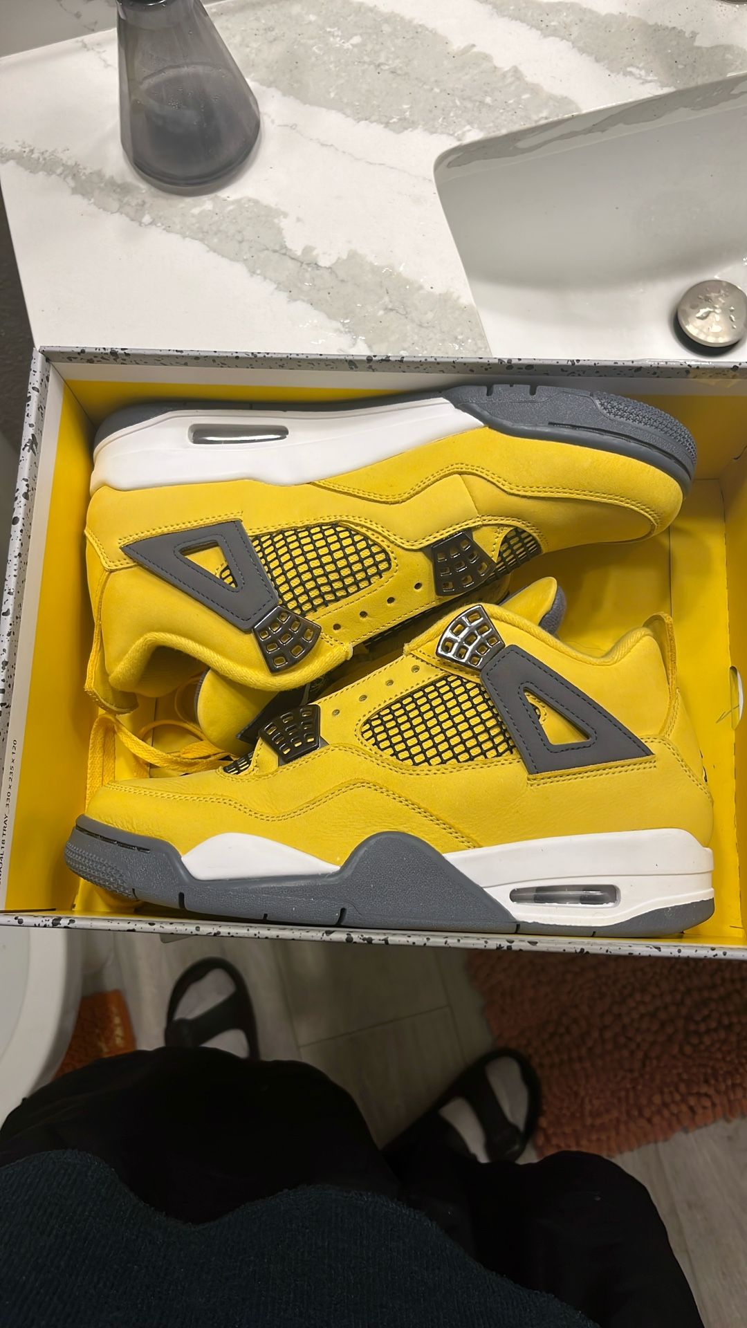 Jordan 4 Lighting