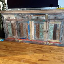 TV stand I don’t know