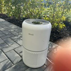 Air Purifer Levoit- 