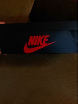 Air Jordan 1s Retro High OG (Metalic black and gold)