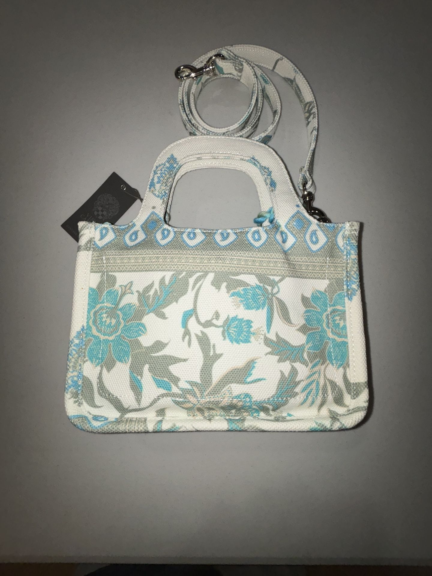 Vince Camuto