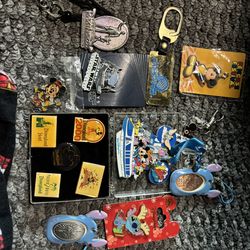 Disneyland Resorts Pins Star Wars. And Others