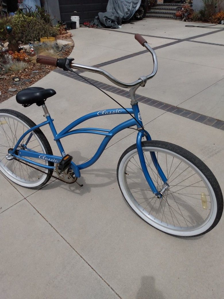Two 3 Speed Beach Cruisers