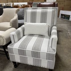 Accent Chair With Solid Wood Legs