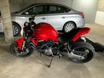 2020 Ducati 821 *LOW MILES!