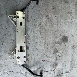 CHRYSLER PACIFICA FRONT SUSPENSION UPPER CROSSMEMBER MOUNT BRACKET OEM 2017-23