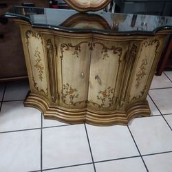Hallway End Dresser With Mirror.