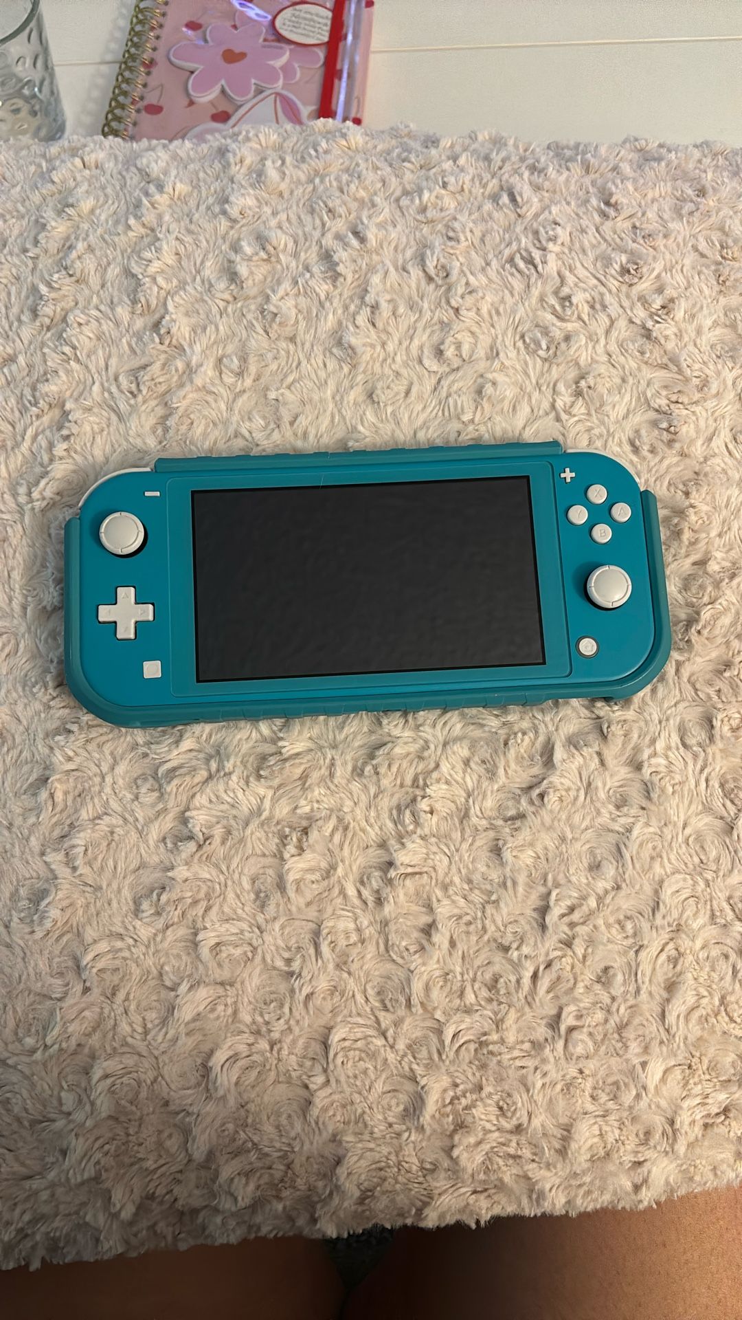 Nintendo Switch Lite + hard case 