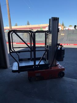 Electric Personal Lift Ladder