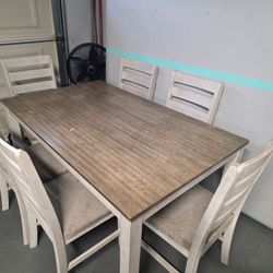 Ashley Furniture Dinning Table And Chairs
