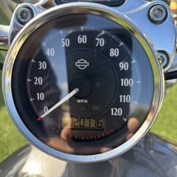 2016 Harley Sportster 1200 Custom