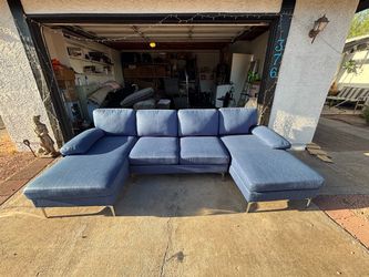 Sectional couch set,like new,cna Deliver