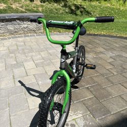 16 Inch Kids Bike Removable Training Wheels & Helmet 