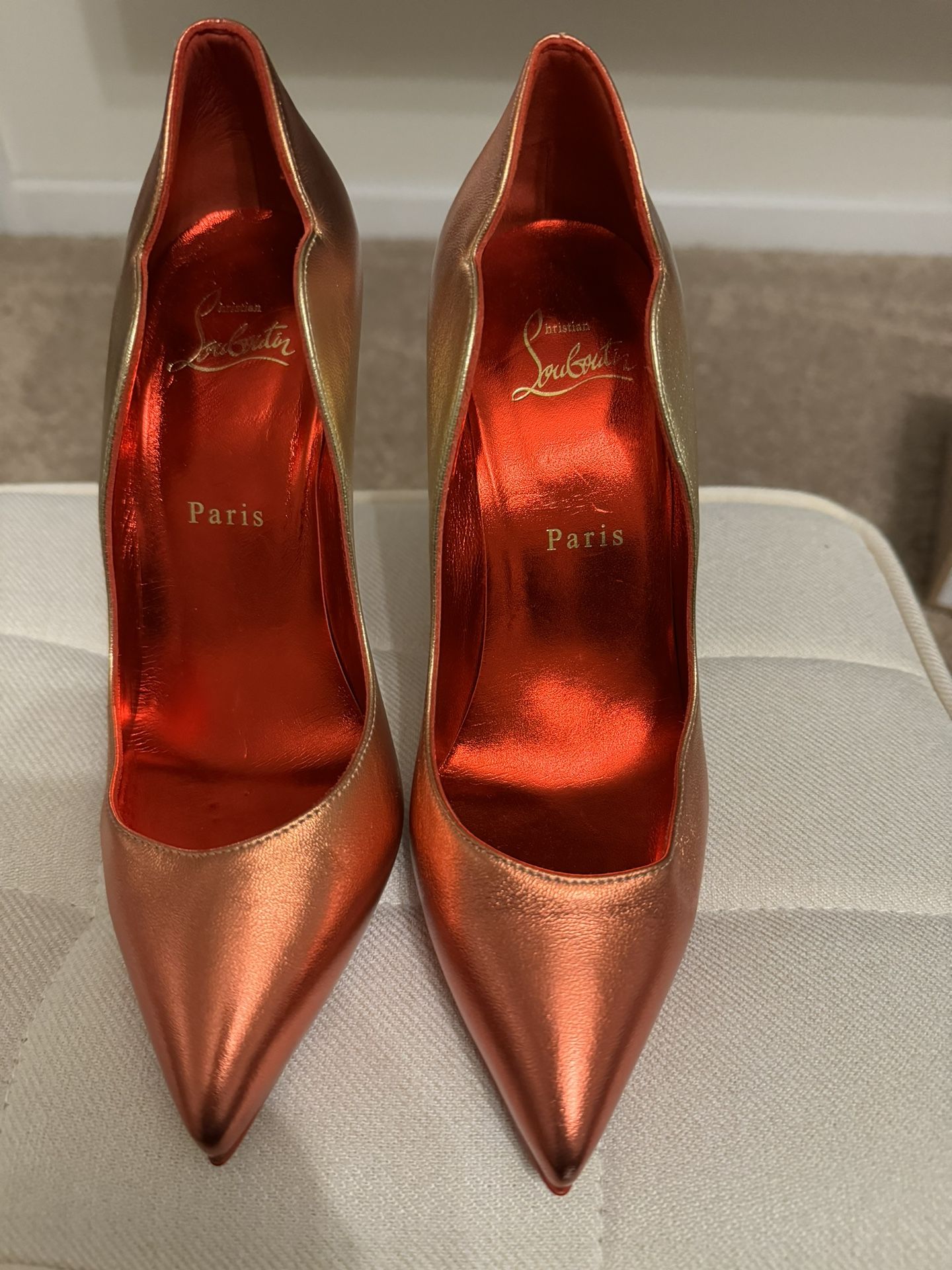 Christian Louboutin 100m Pumps Serious inquiries