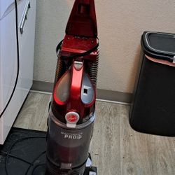 Hoover UH70930  Upright Vacuum 