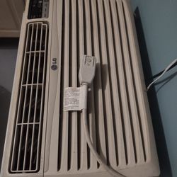 Air Conditioner 12000 BTU (Cold)