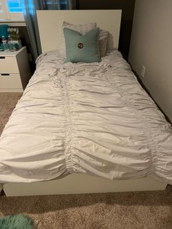 Twin bed