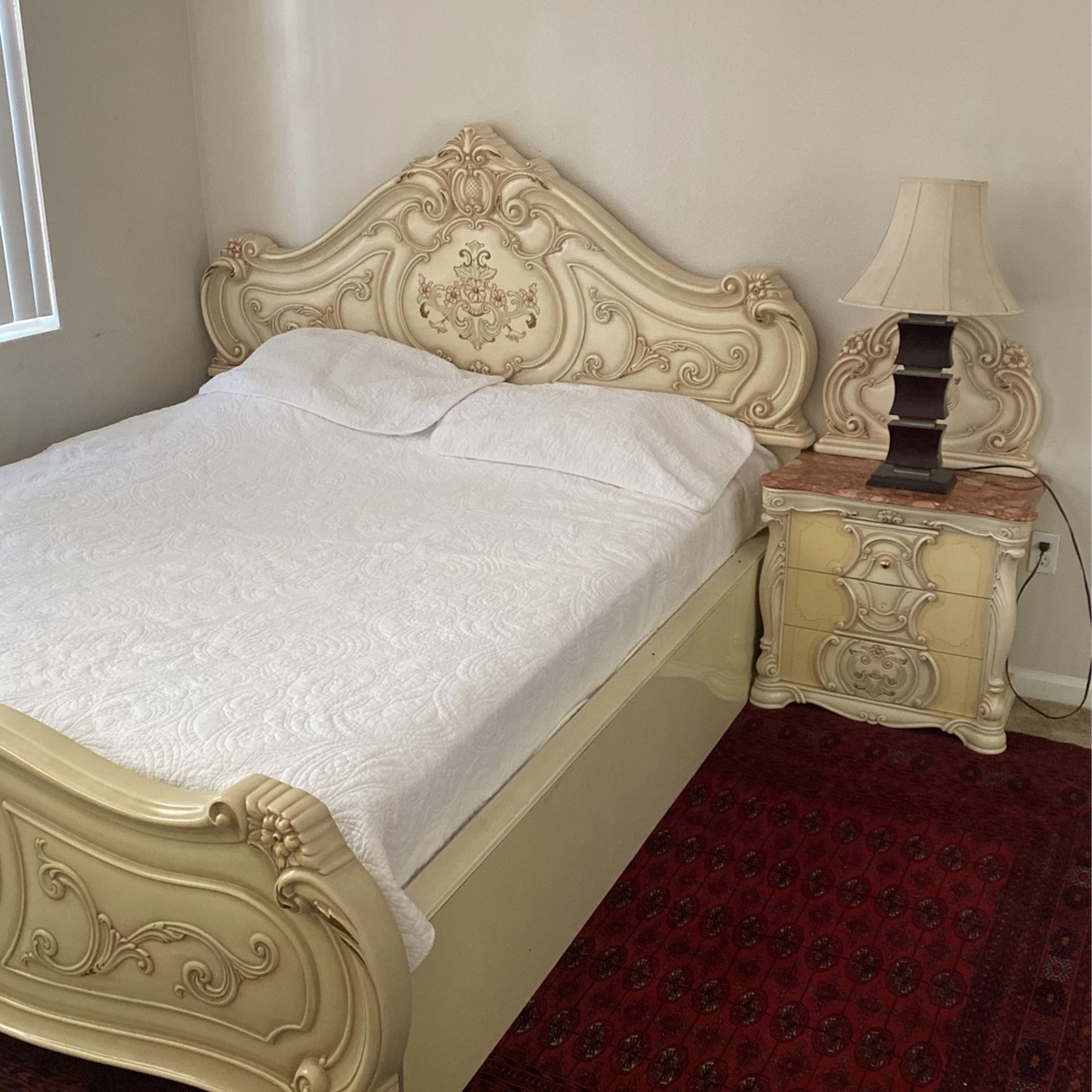 Antique Victorian Kind Bed