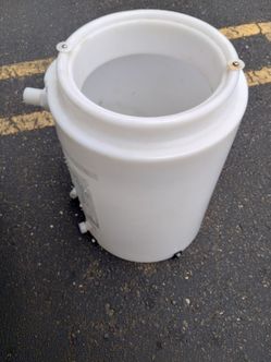 Bait tank Kodiak 14 gallon in great condition