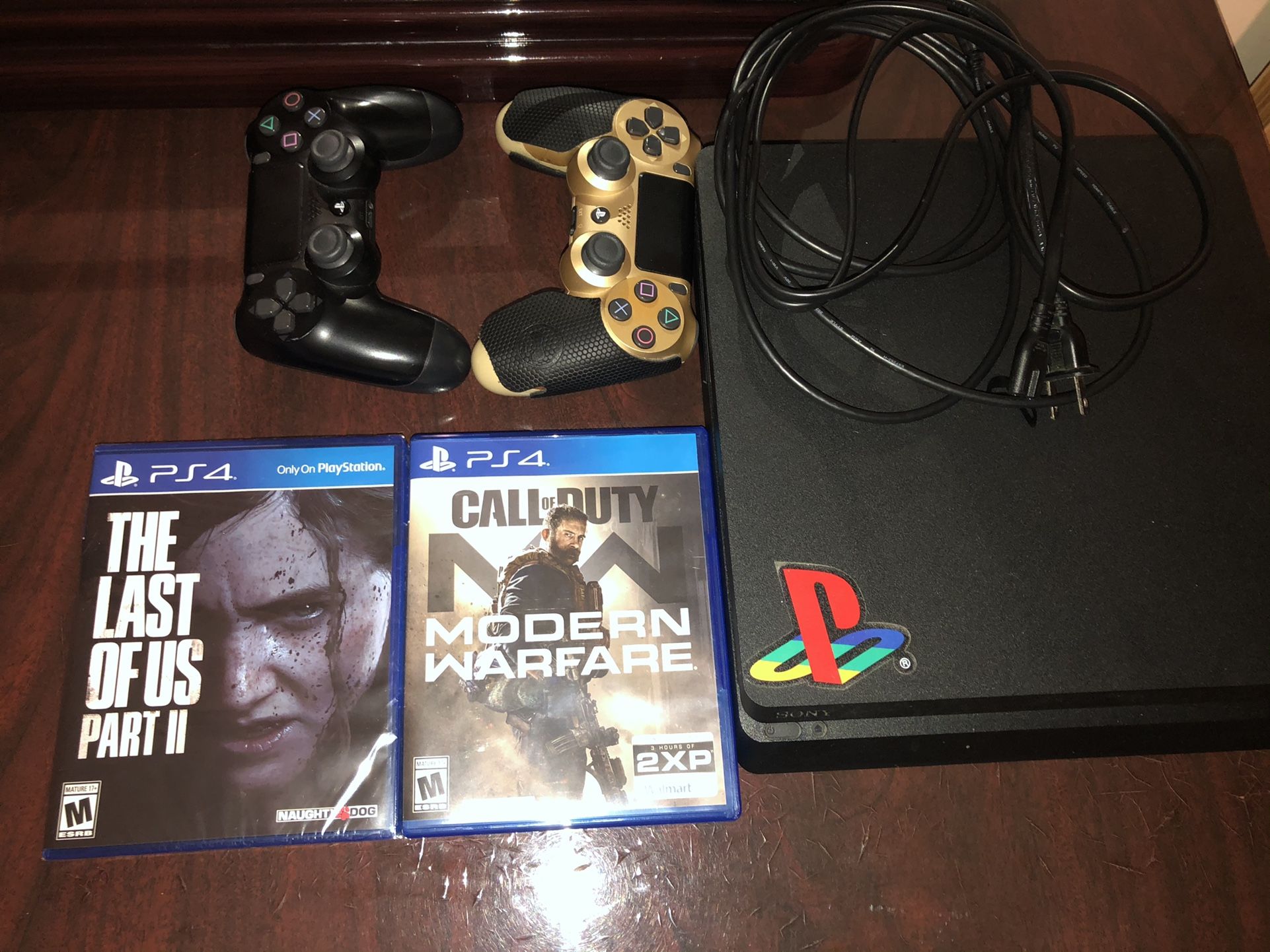 PlayStation 4 1TB ( 2 Controllers / 2 Games )