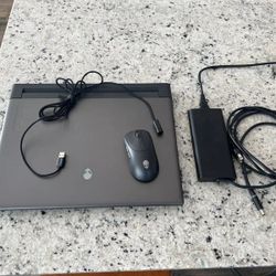 Alienware M18 R1, i9-13980HX, 64GB DDR5, 4TB SSD, RTX 4090, Mechanical Keyboard!