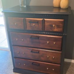 4-Drawer Modern Dressern