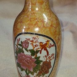 Vintage Flower Vase Oriental design Japan fauna decor - porcelain  10 Inches G5D098