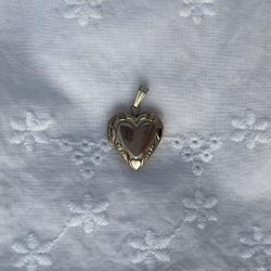 Gorgeous Vintage 14k Gold Filled Heart Locket (p748)62