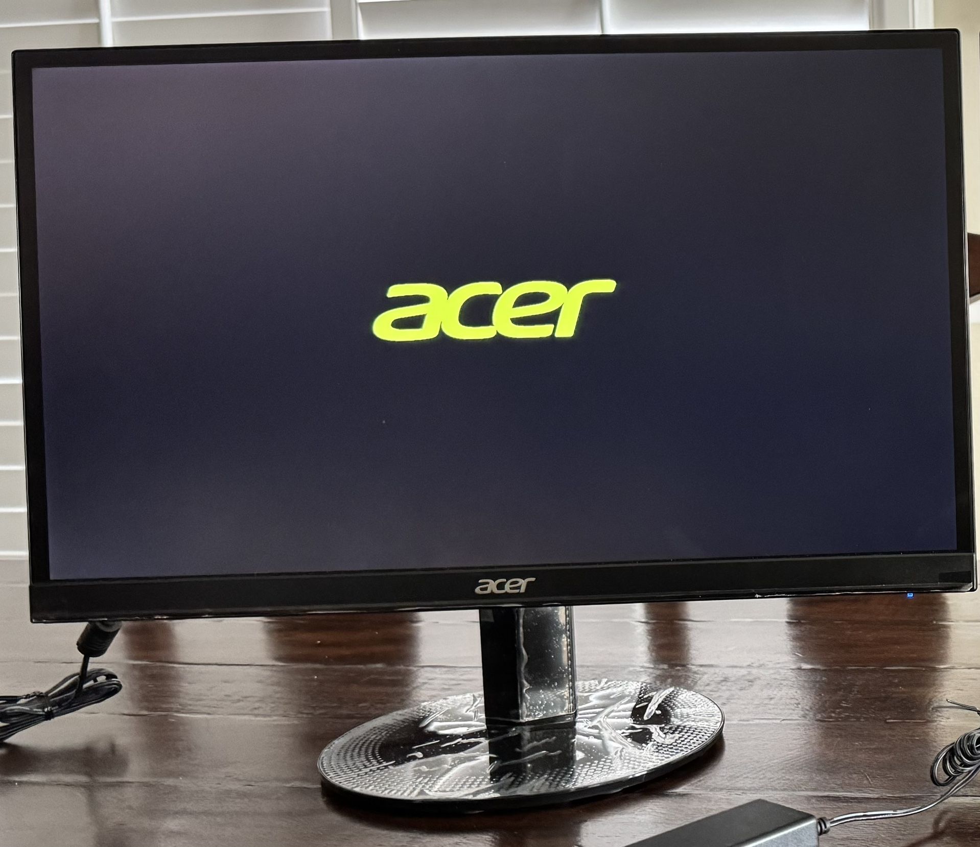 Acer 21.5 Inch Full HD (1920 x 1080) IPS Ultra-Thin Zero Frame Computer Monitor (HDMI & VGA Port), SB220Q