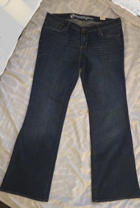Bullhead Huntington Flare Jeans, Juniors 13 BRAND NEW W TAGS
